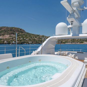 Emerald yacht exterior 4