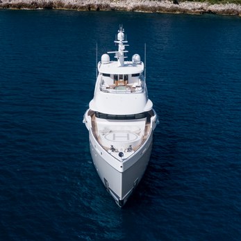 Stardust yacht exterior 2