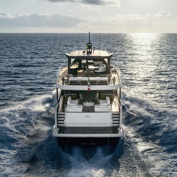 Mabelle II yacht exterior 4