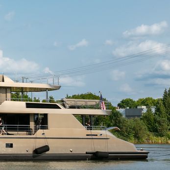 Zembra yacht exterior 4