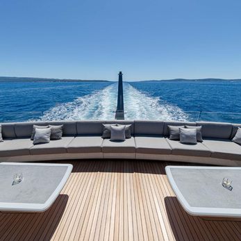 Kinda yacht exterior 5