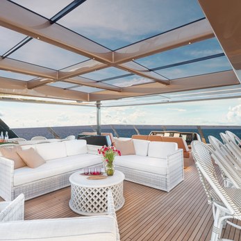 Shimali yacht interior 3