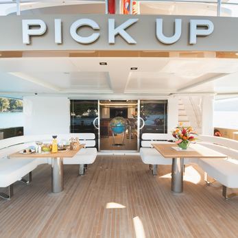 Pick Up yacht interior 4