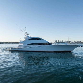 Gramac VII yacht exterior 2