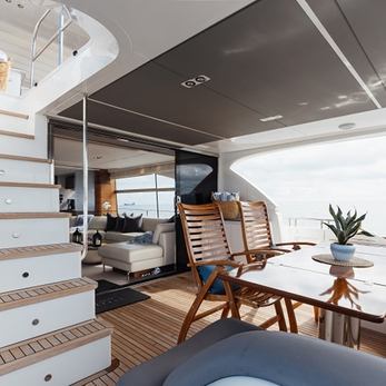Lady Luckey yacht interior 2