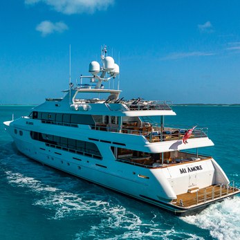 Amore yacht exterior 5