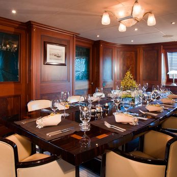 Tiara II yacht interior 4