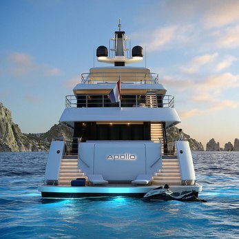 Iris Blue yacht exterior 5