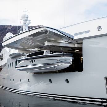 Serenity & Unity yacht exterior 3