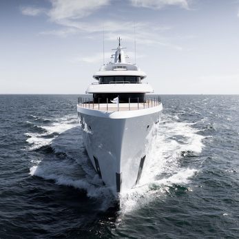 Milky Way yacht exterior 2