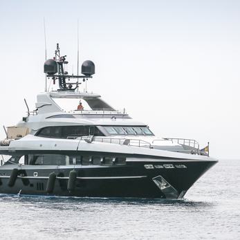 Maestro yacht exterior 4