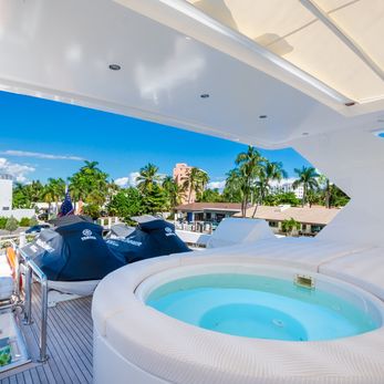 Mojito yacht exterior 3