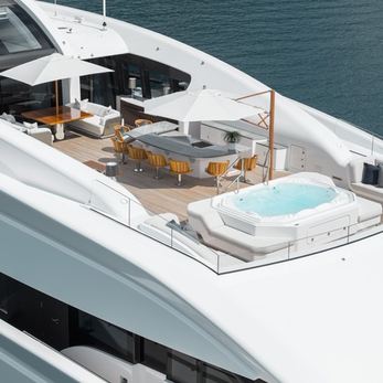 Vanish yacht exterior 4