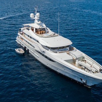 Were Dreams yacht exterior 2