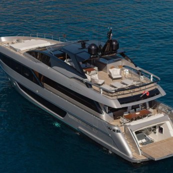 M yacht exterior 5
