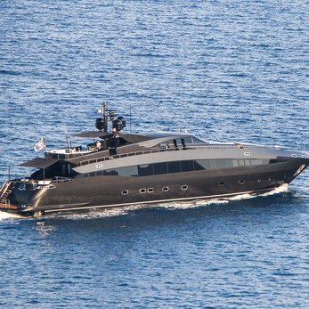 Aquila yacht exterior 3