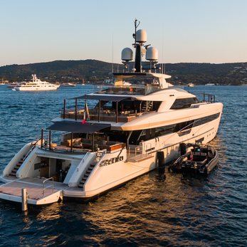Vertige yacht exterior 5