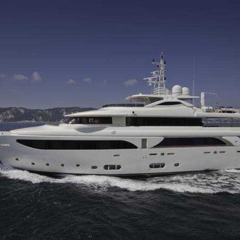 Palatial yacht exterior 5