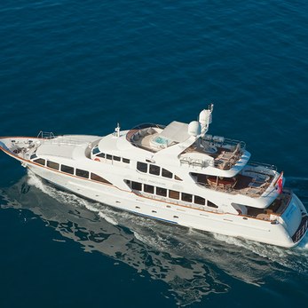 Bunty yacht exterior 121