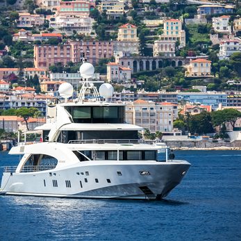 Rebels yacht exterior 2