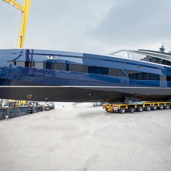 Manu yacht exterior 2