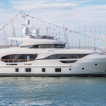 Bella Vita yacht exterior 2