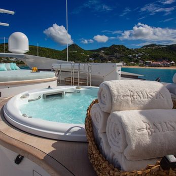 Balista yacht exterior 3