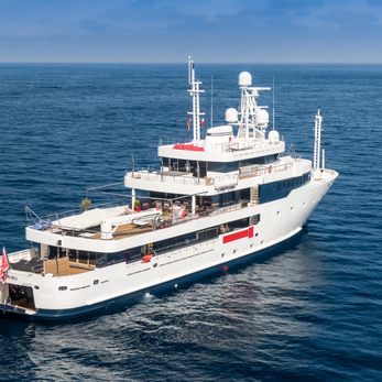 Tribu yacht exterior 3