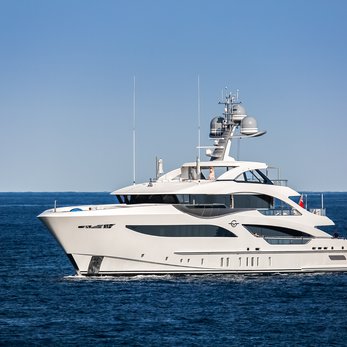 Galvas yacht exterior 5