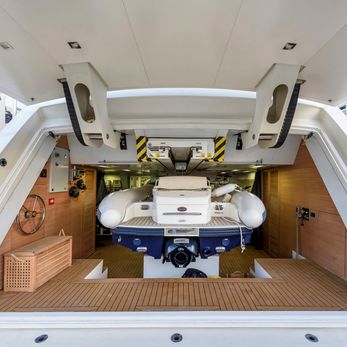 Serenity yacht interior 4