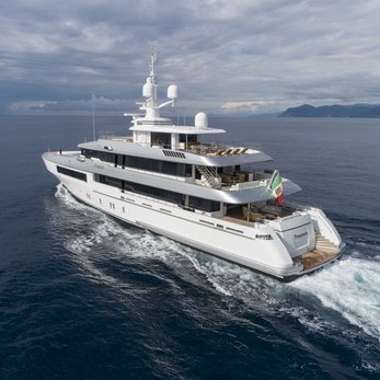 Framura yacht exterior 5