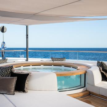 Lady Estey yacht exterior 3