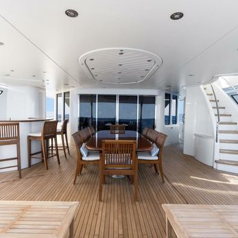 Ostara yacht interior 4