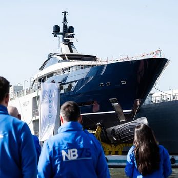 N2H yacht exterior 5