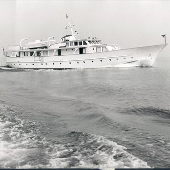 Alhambra yacht exterior 3