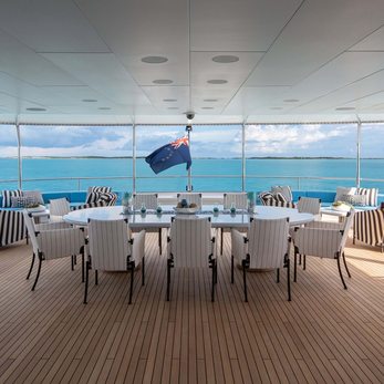 Esmeralda II yacht interior 3