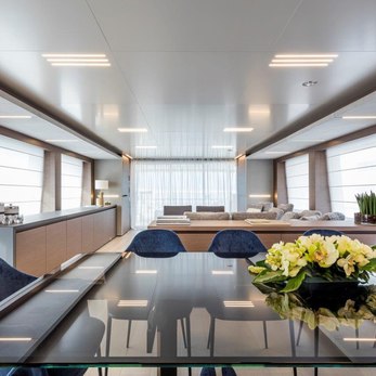 Roma VII yacht interior 4