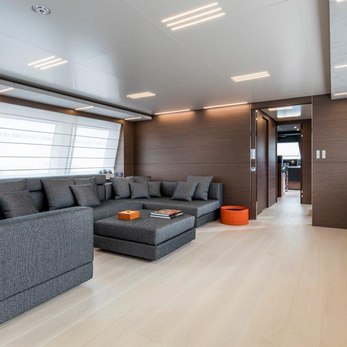 Roma VII yacht interior 5