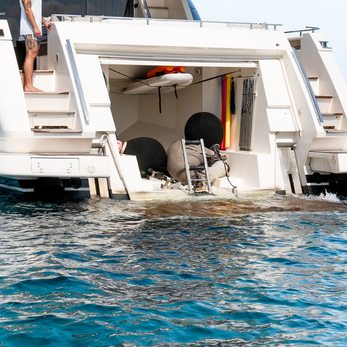 CS10 Mare yacht exterior 5