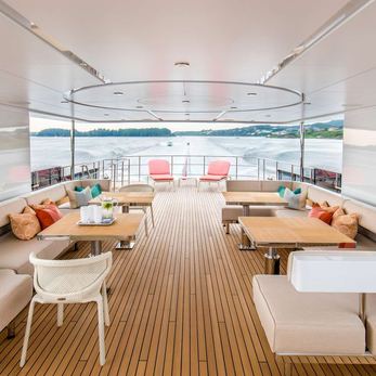 Graycliffs yacht interior 2