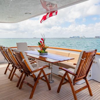 Silver Seas yacht exterior 4