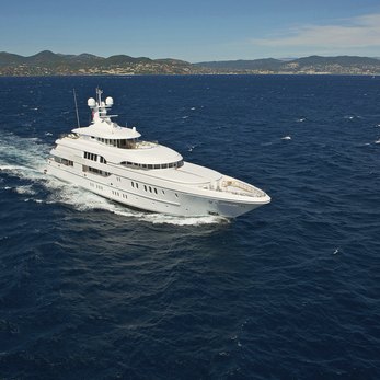 Gipta yacht exterior 5