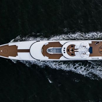 Boardwalk V yacht exterior 4