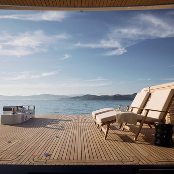 BGX83 / 01 yacht exterior 3