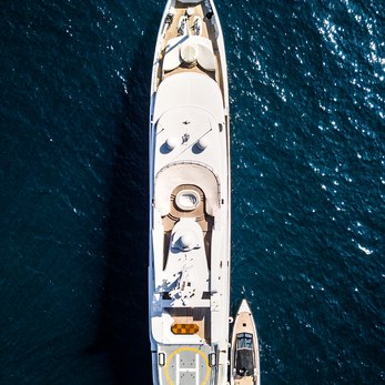Lady Marina yacht exterior 4