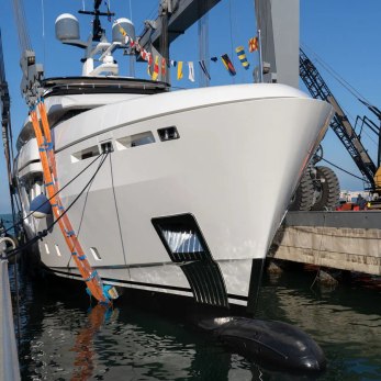 Acala yacht exterior 4