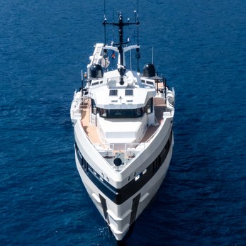 Five Oceans yacht exterior 2