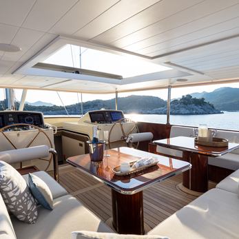 Simena yacht interior 3