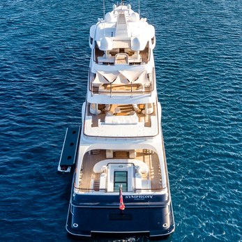 Symphony yacht exterior 3