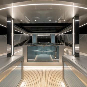 EIV yacht interior 3